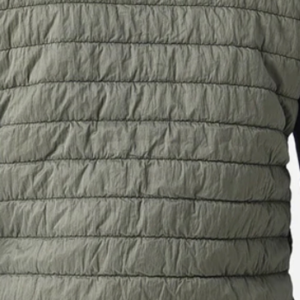 Peter Millar Crown Greenwich Vest – Lightweight Quilted Water-Resistant – Size L - Picture 9 of 13